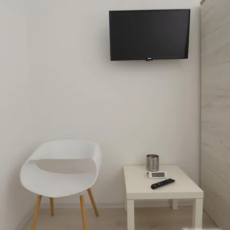Apartment 3m Center *