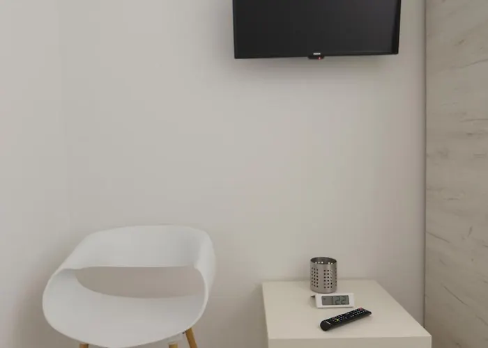 Apartment 3m Center *