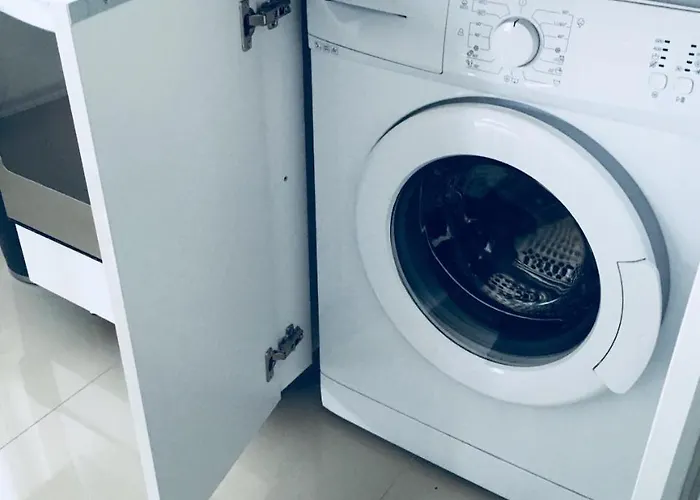 Apartment 3m Center *