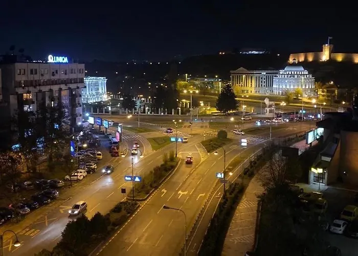 Apartment 3m Center *